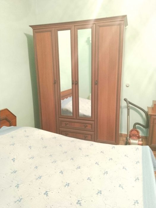 Продам спальный гарнитур.