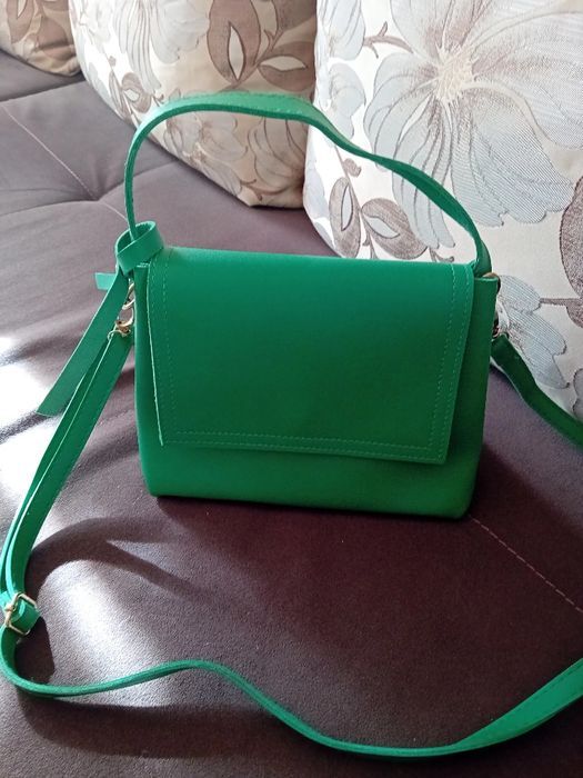 Няколко различни чанти