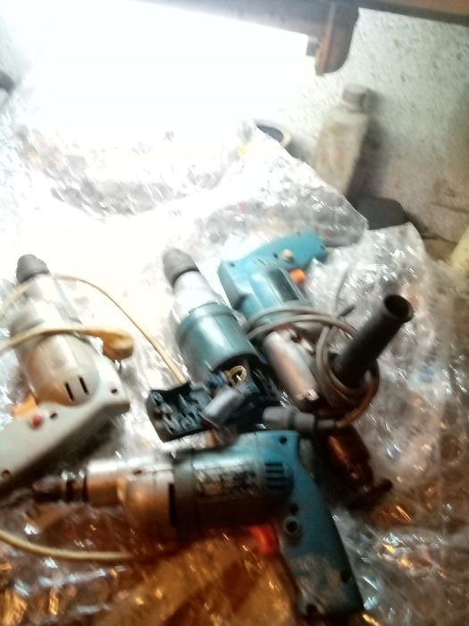 Продавам бормашини и части за тях