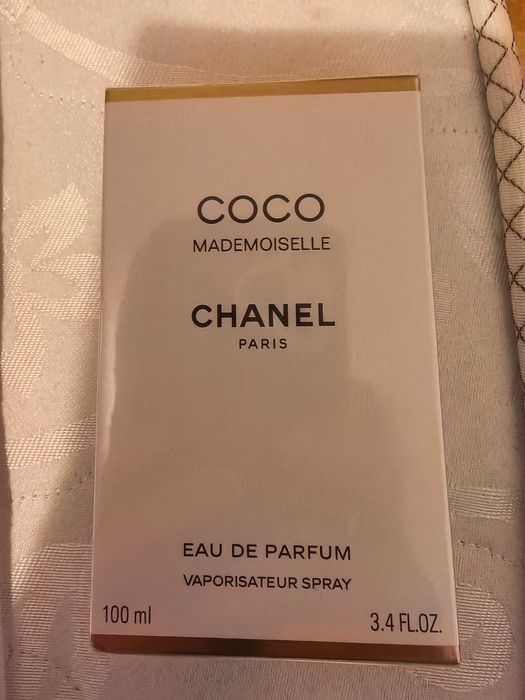 Vând parfum Coco Mademoiselle