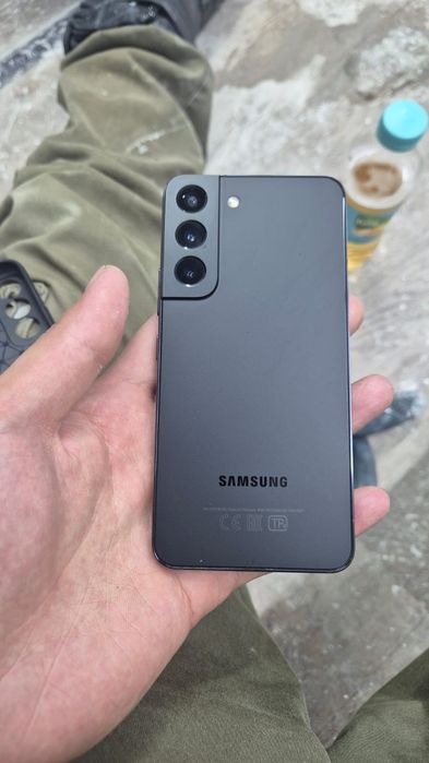 Продам с 22 8/128 в идале