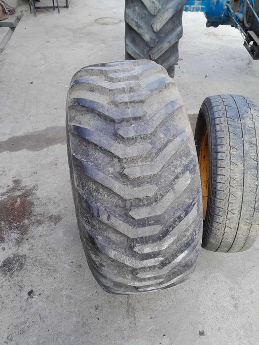 Vand cauciucuri  remorca