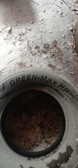 Продам резину на УАЗ