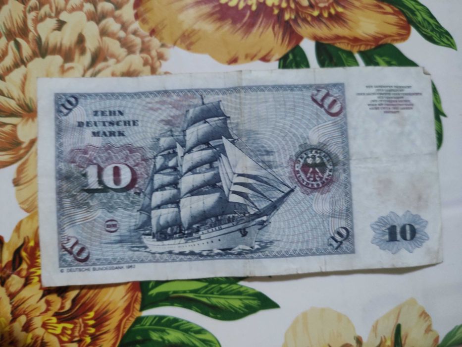 Vind bagnote vechi ,din diverse țări .