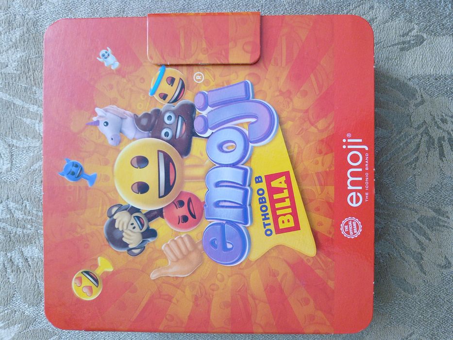 BILLA emoji Лидл Stikeez албуми със стикита