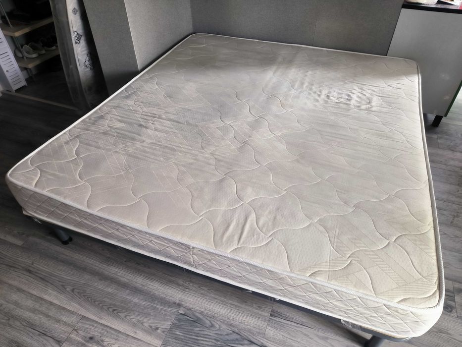 Продам матрас 180х200
