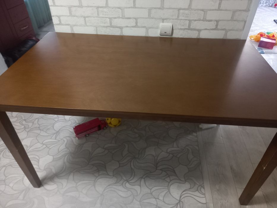 Продам стол кухонный