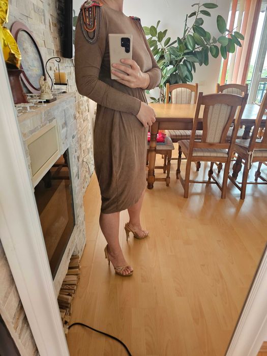 Rochie catifea subtire, spatele gol marime M