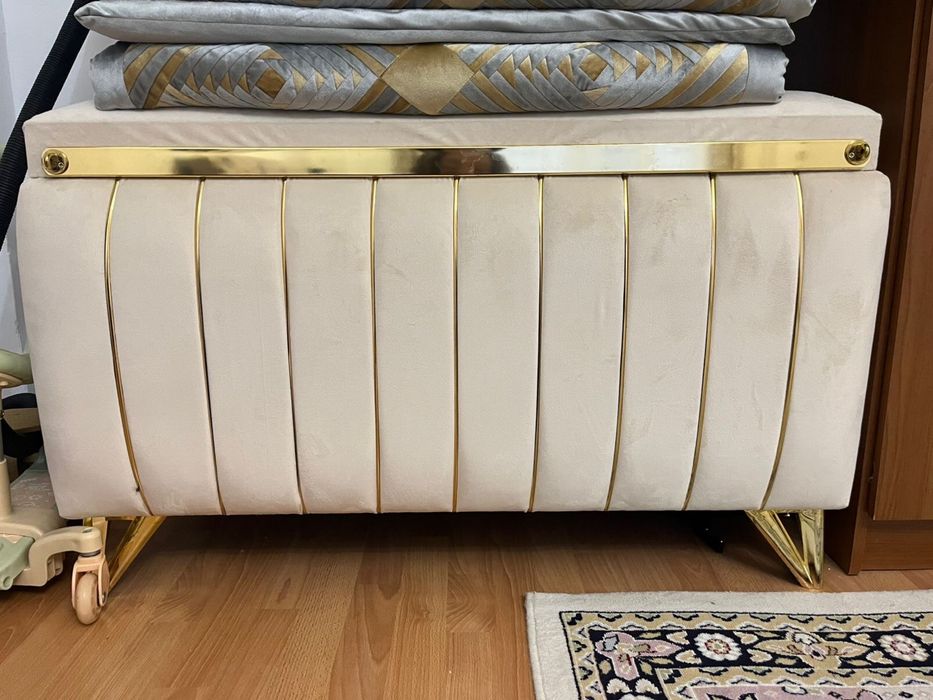 мебель на спальный сундук