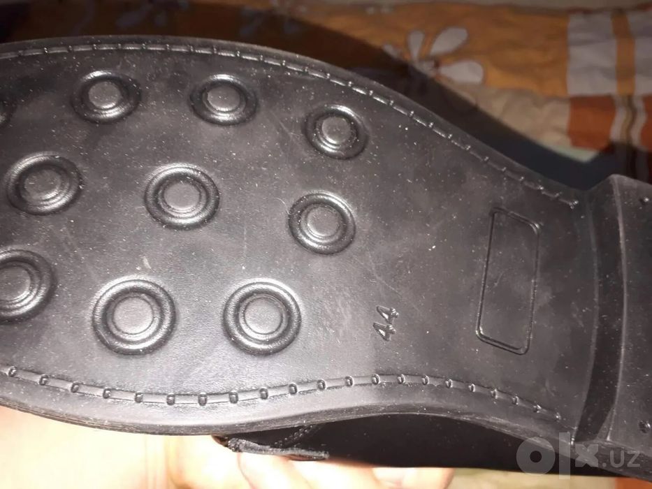 Мужской обувь 100% из натуральной кожи .44 и 45 размер.