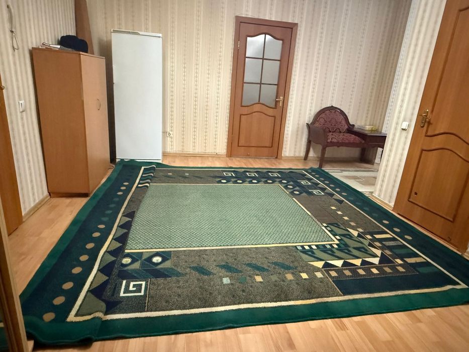 Продам ковер б/у