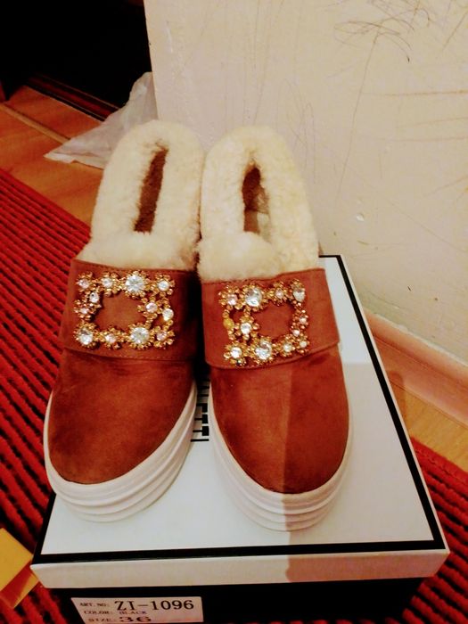 Срочно продам Женский обувь