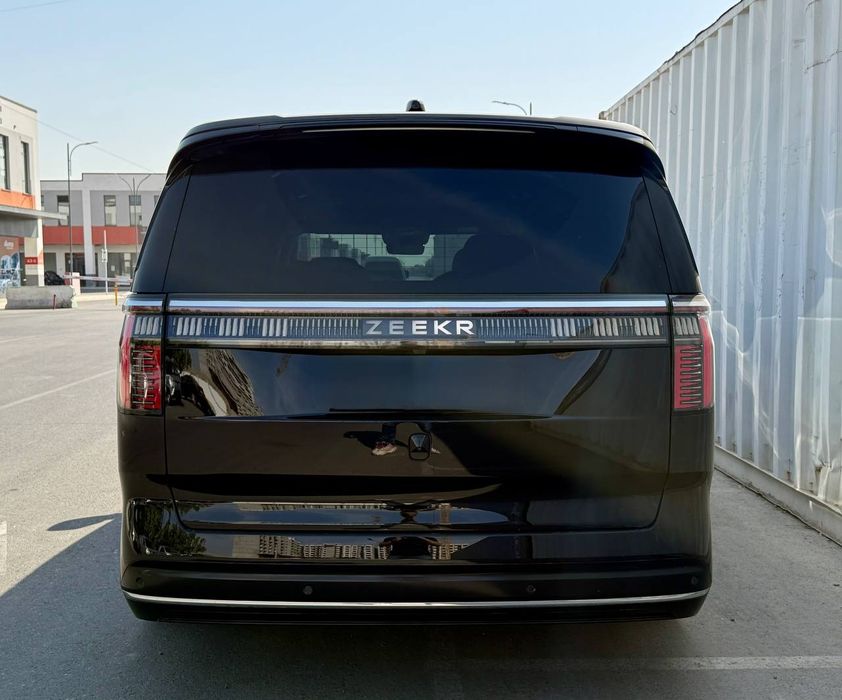 Zeekr 009 prabegli