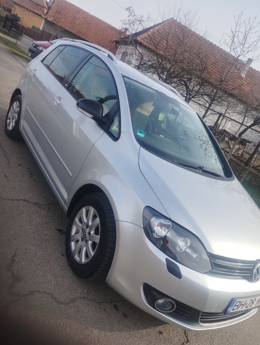 Vînd Volkswagen golf 6 plus anul 2012