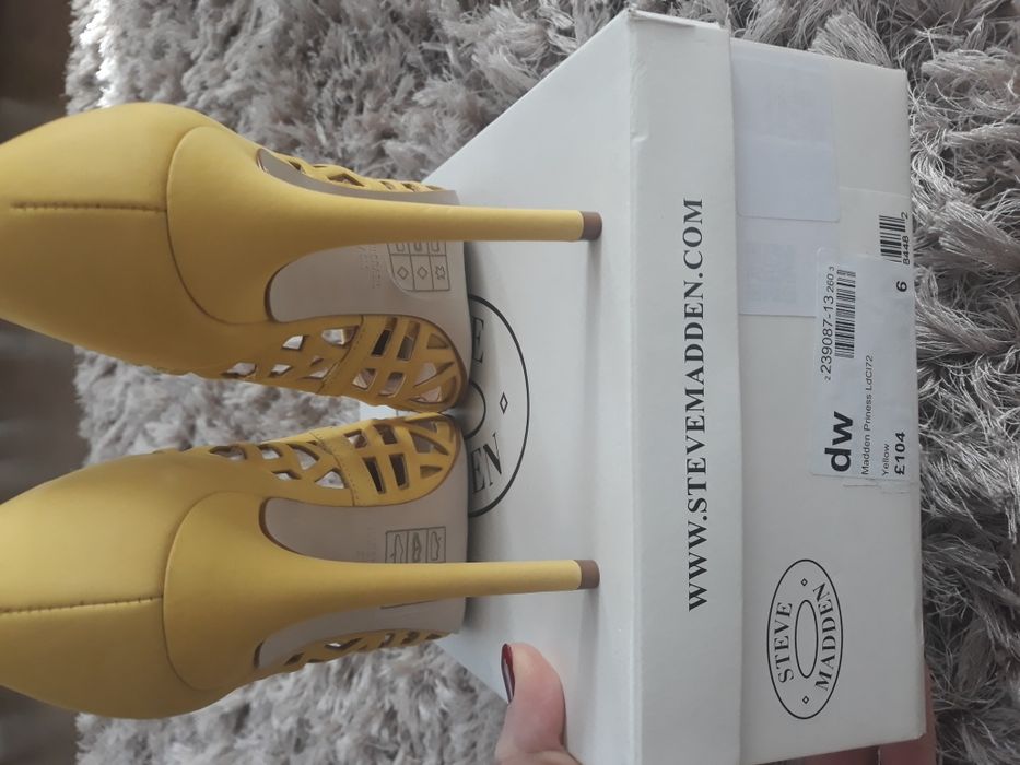 Pantofi Steve Madden nr 38