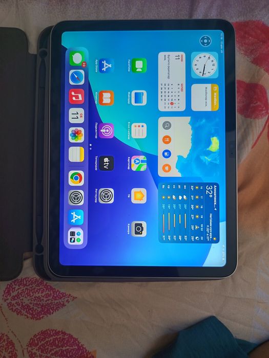 iPad  A16- планшет