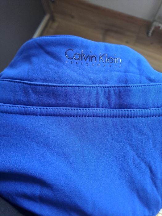 Яке  Calvin klein