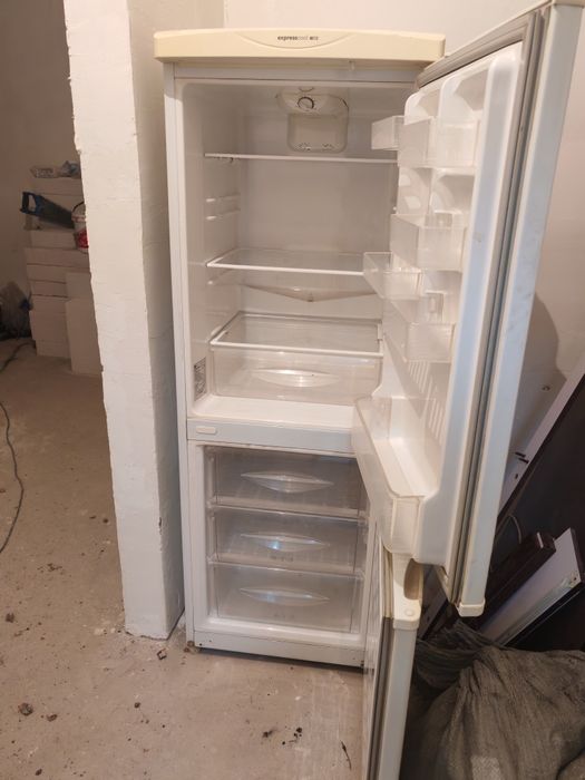 Холодильник в рабочем состоянии