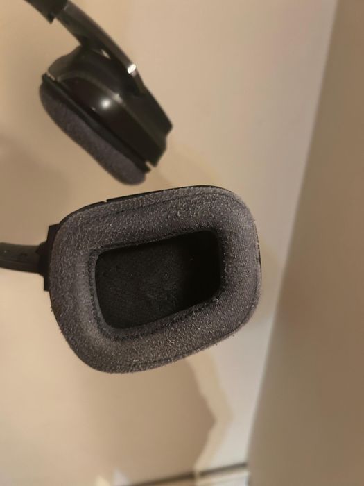 Casti logitech g 935