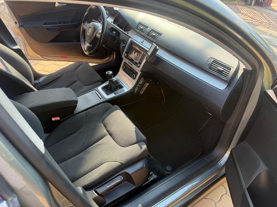 VOLKSWAGEN Passat 2009 — imagine 5