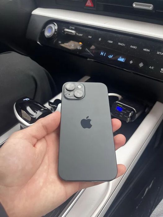 Продам iPhone 15 айфон 15