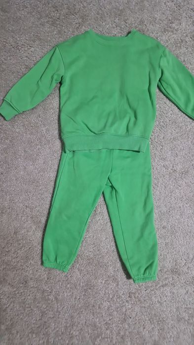 Treninguri haine 104 det la tel