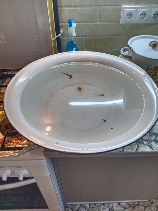 Продам эмалированную чашку