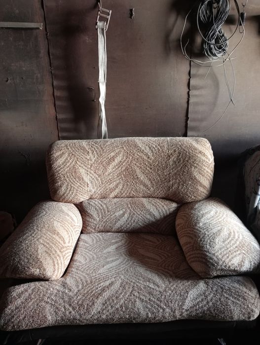 Срочно продам кресла