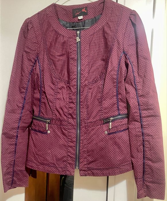 Костюм Роси - 36 EU сако и панталон, в много добро състояние