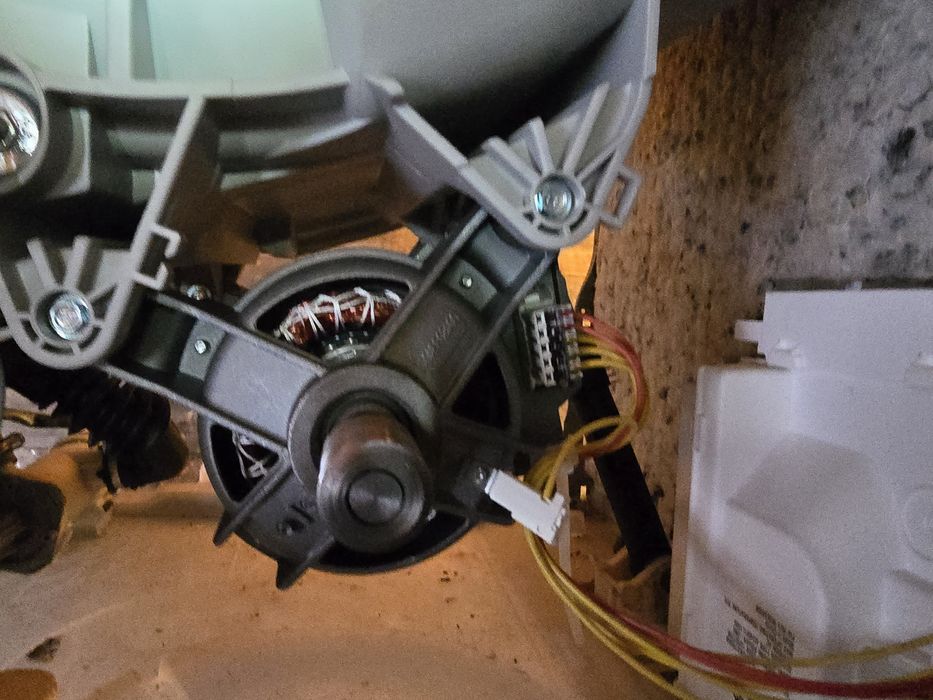 Пералня AEG LAVAMAT L72850M на части