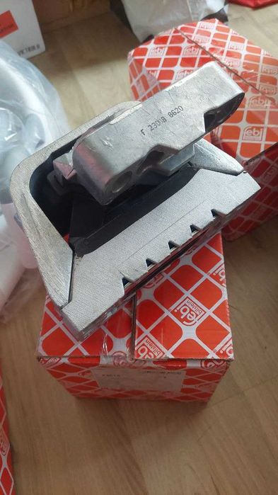 Окачване, двигател FEBI BILSTEIN 23018, дясно, Гумено-метален лагер