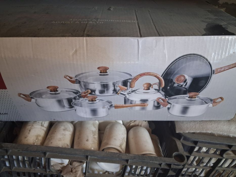 Новый набор кастрюль