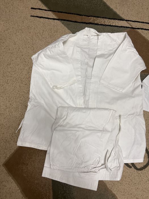 Продам 5-6 кимоно