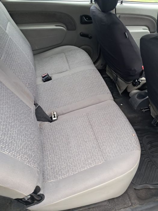 Dacia Logan MCV 7 locuri 1.5 dci