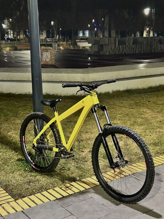 Vând UMF HARDY 4 nou nouț!!