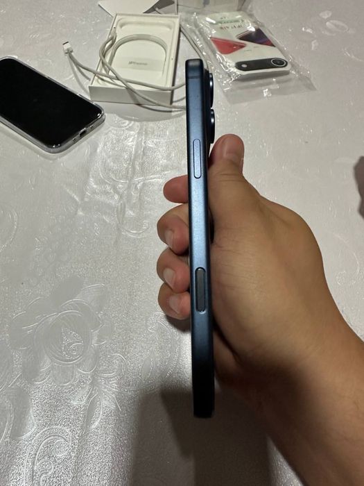 Iphone 17 pro max синий