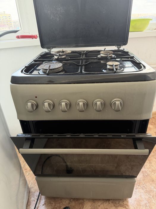 Газ плита продам б/у