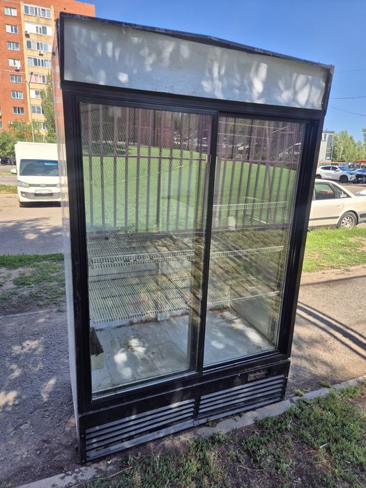 Холодильник большой