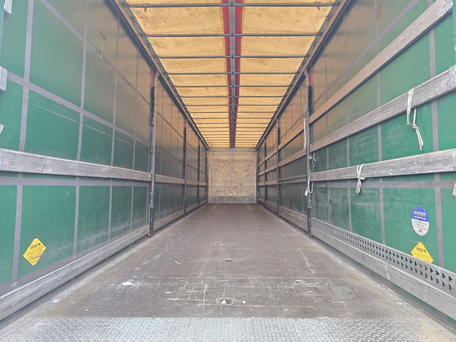 Schmitz Cargobull SCB S3T standard/ stalpi extensibili / verbreiterbar
