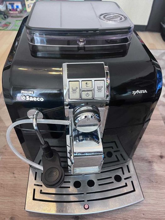 Espressor Automat Philips Saeco Syntia cu cappucinator - Cafea Boabe, Stare Bună