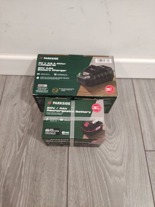 Set baterie 20 V 4 ah plus incarcator rapid 4,5 ah Parkside
