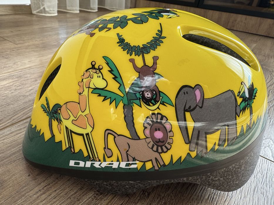 Комплект протектори от Decathlon и каска Drag