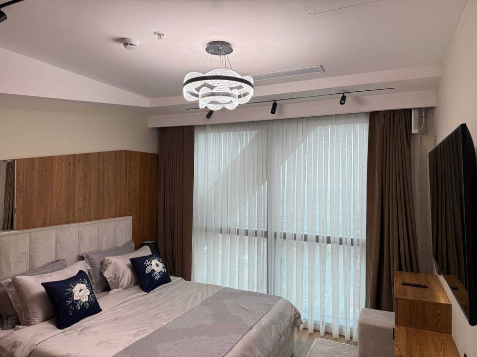 Продается шикарная кв в Piramit Tower  2/35/48 (парковка в подарок)