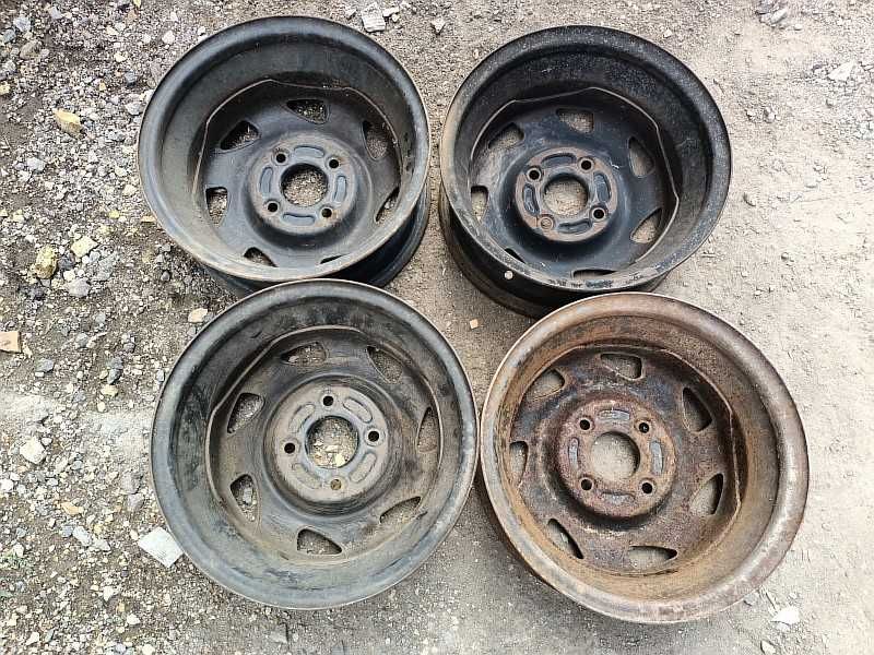 Продам оригинальные металлические диски на Ford.