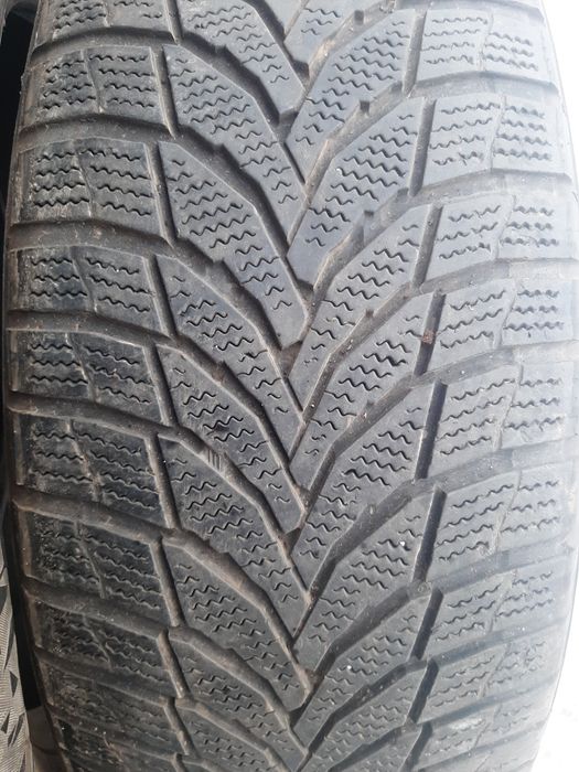 Продам шины 235/60/18 нексен