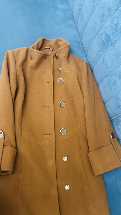 Продам пальто и плащ