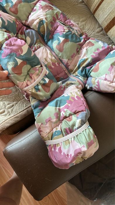 продам детскую верхнюю одежду