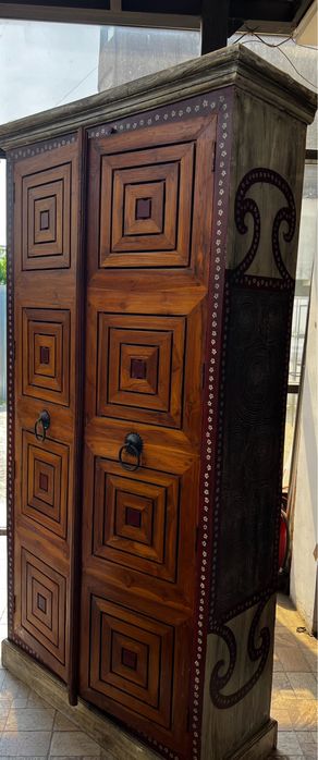 Dulap din lemn, pictat manual, import India