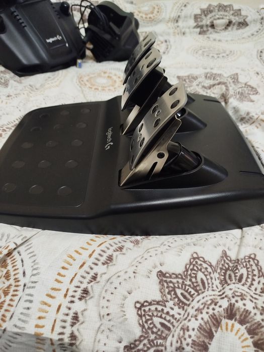 Продавам Logitech G29 със Shifter
