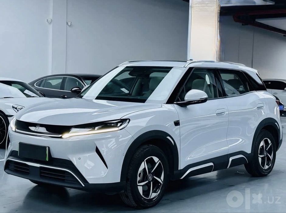 BYD Yuan UP EV очень хорошем комплектации